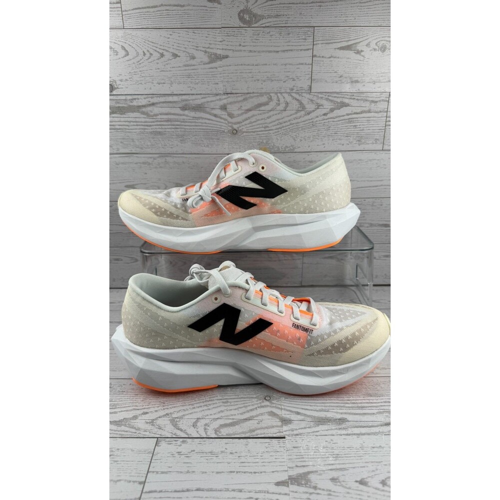 New Balance Fuelcell Rebel V4 WFCXCN4 White 10B Women Running Sneaker Shoes #323 - Picture 2 of 6